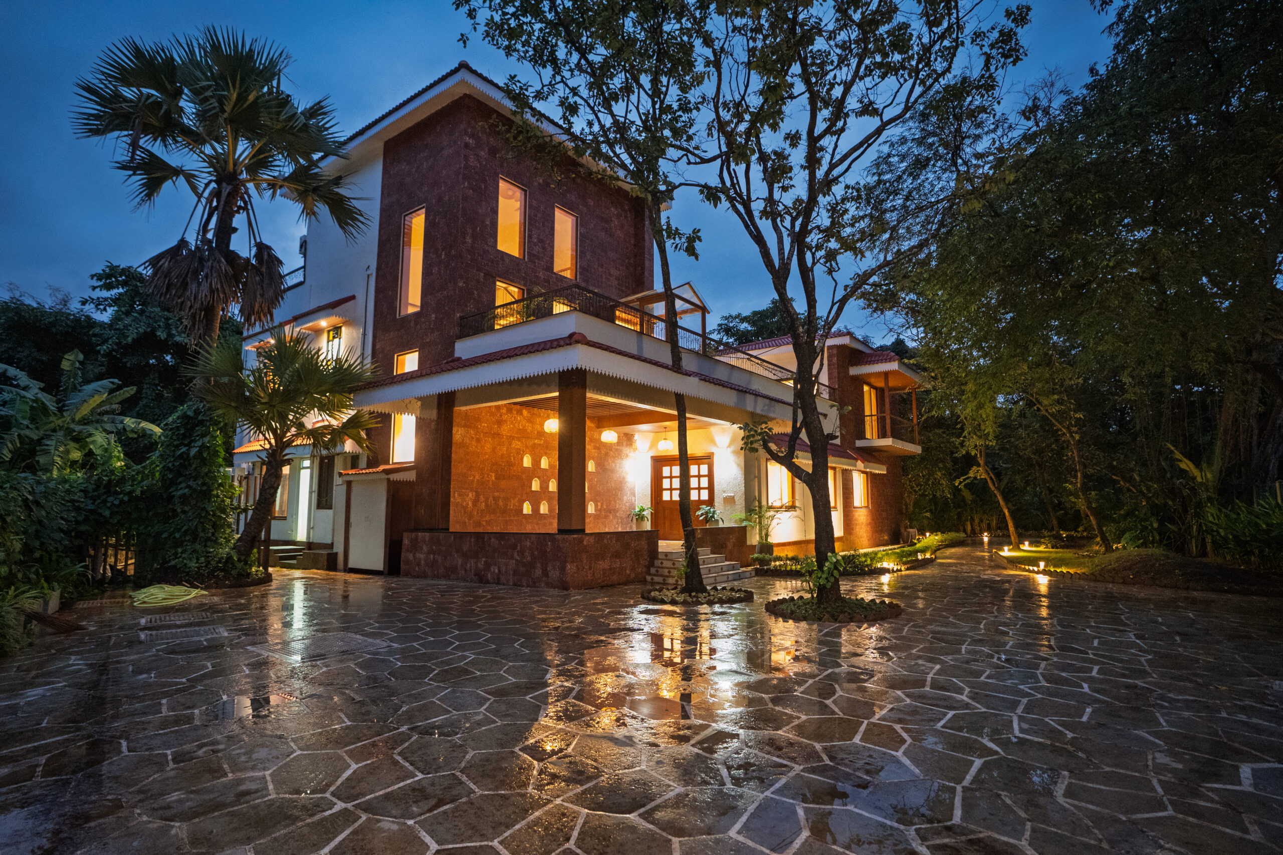Best Cafes and Restaurants in Alibag Near Aaramghar Villas