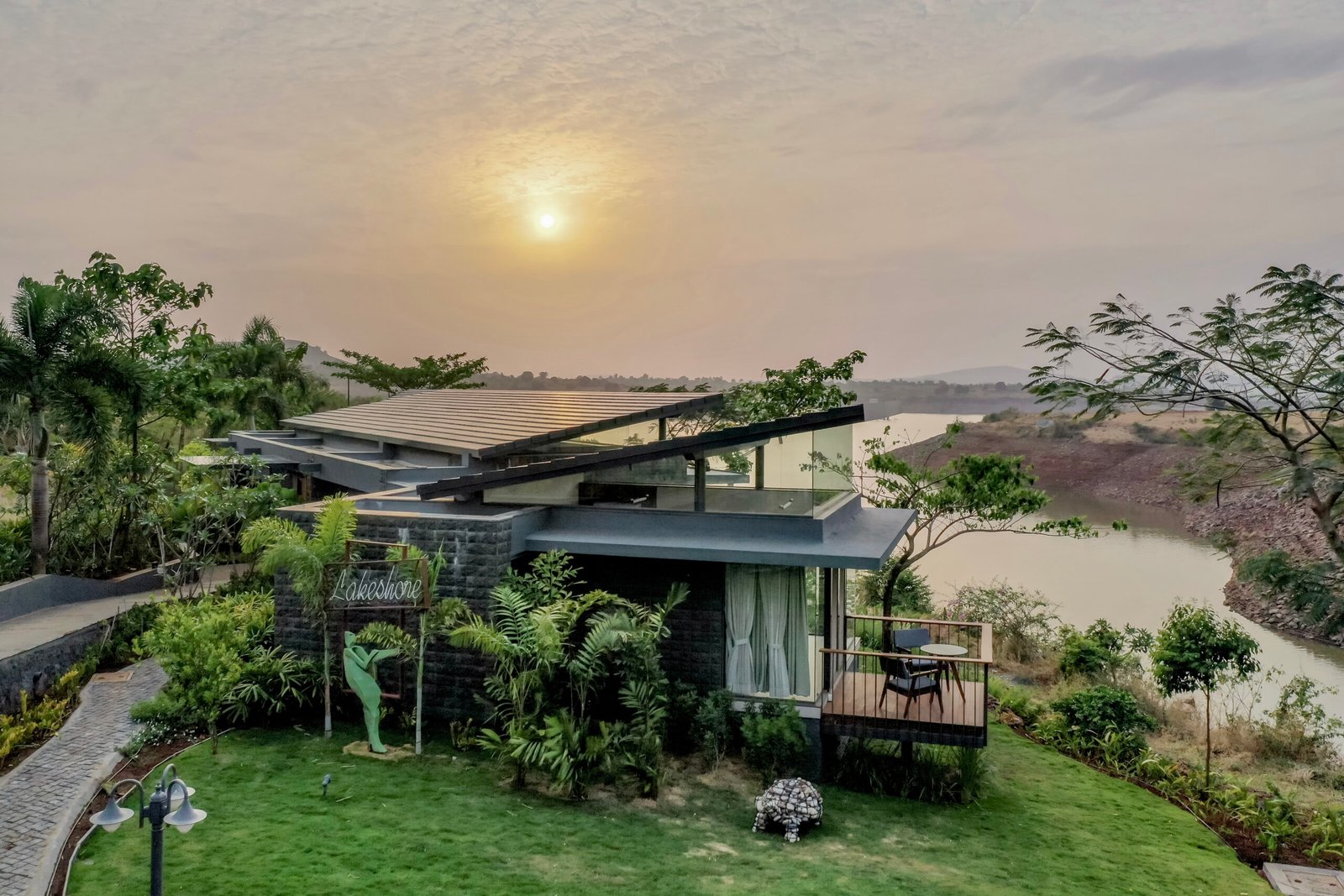 Best Private Pool Villas Near Mumbai for Family Vacations